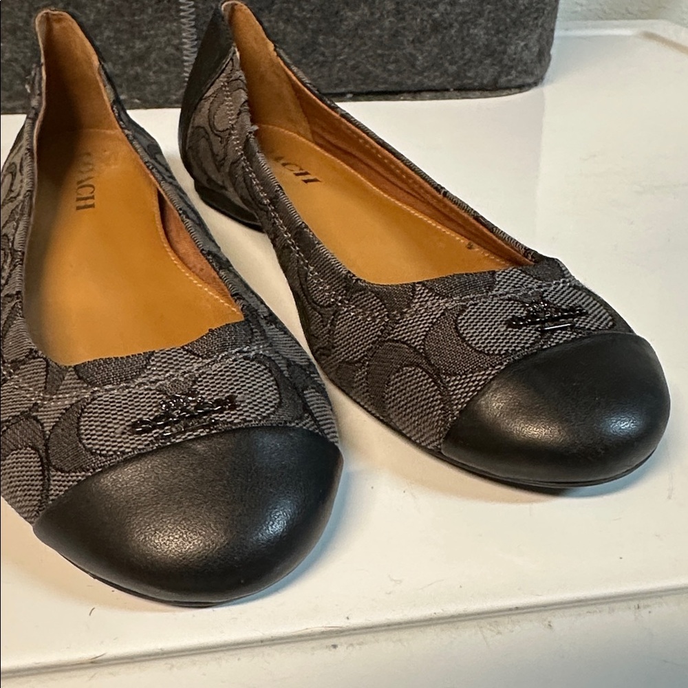Coach Black and Gray Women's Flats size US 6.5 EUR 37.5 - Picture 2 of 6